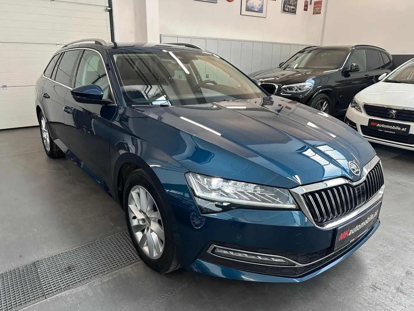 Skoda Superb Kombi 2,0 TDI Style DSG Blau - 1