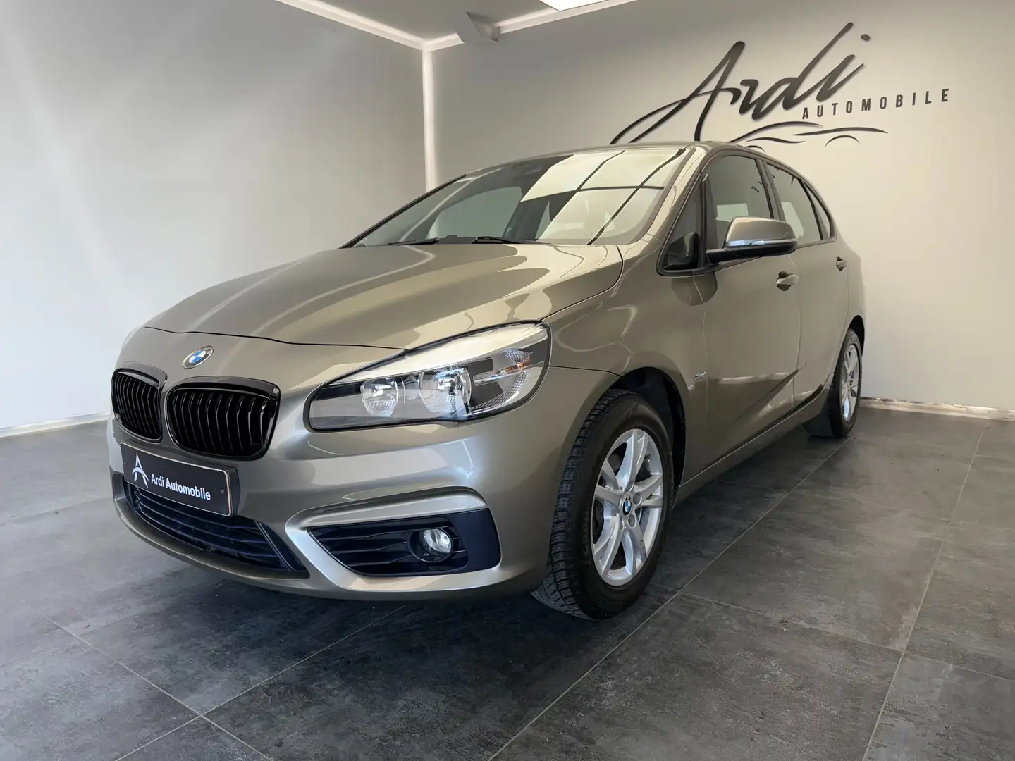 BMW 216 Active Tourer 216i*PACK SPORT*GPS*1 PROP*GARANTIE* Gris - 1