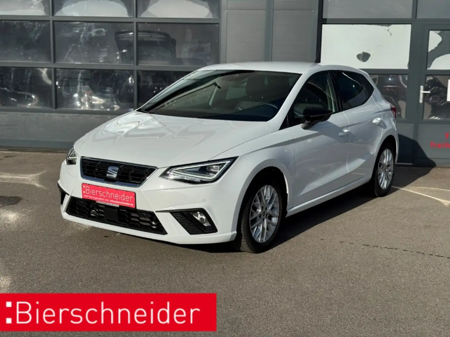 SEAT Ibiza 1.0 TSI DSG FR LED NAVI ACC PDC KAMERA SHZ Weiß - 1