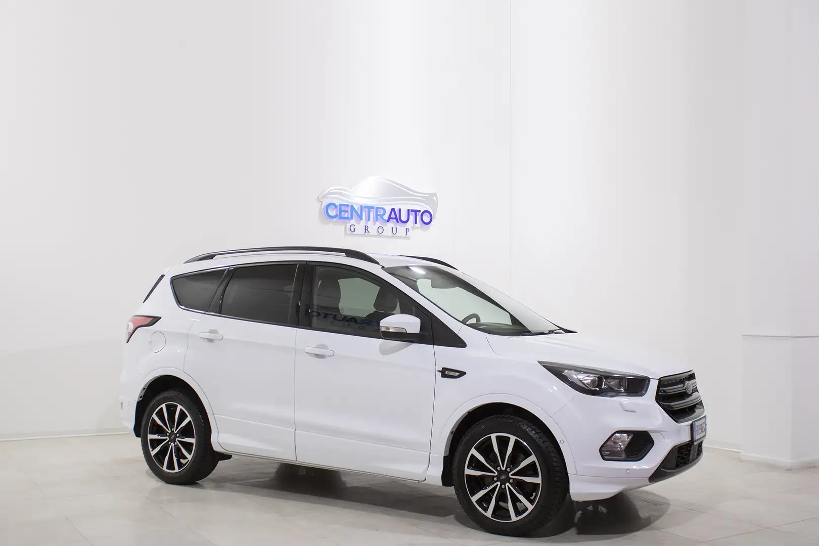 Ford Kuga 1.5 TDCi 120cv 2WD ST-Line *AUTOCARRO* Wit - 2