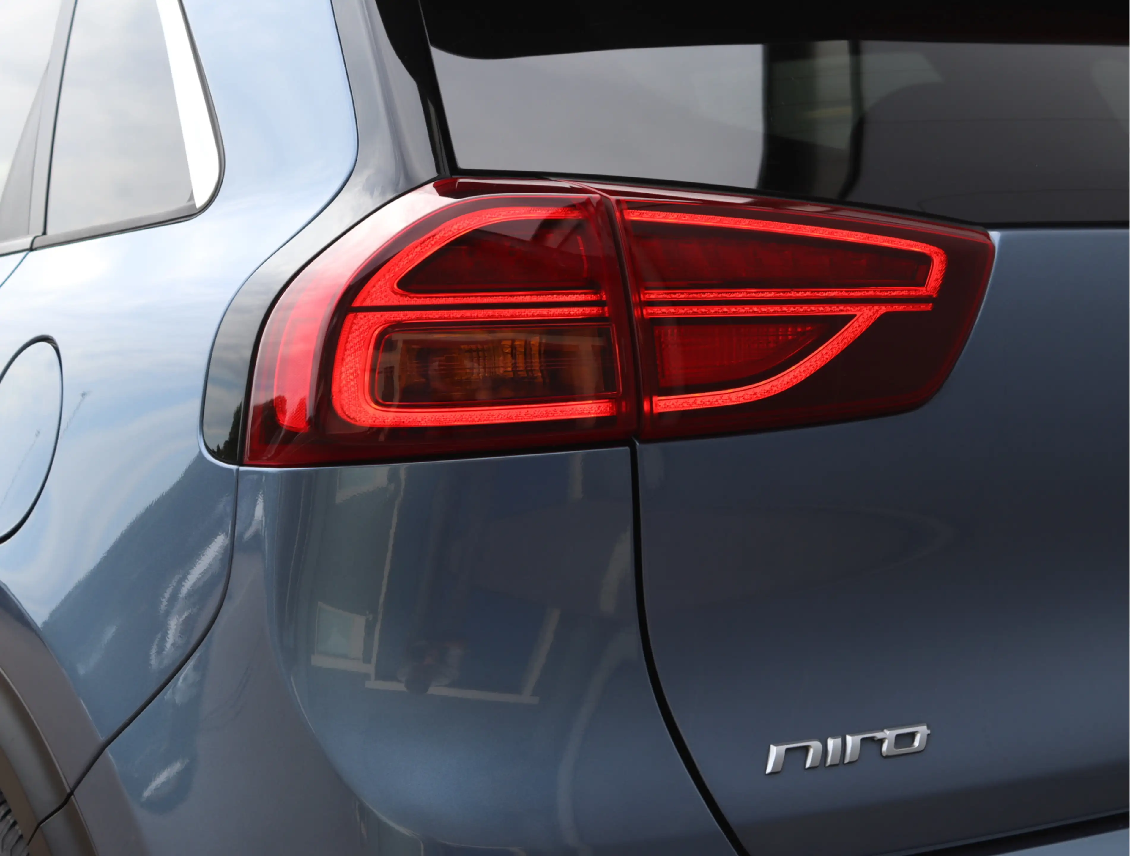 Kia Niro 1.6 GDi PHEV | SOH 85,5% | Plug-in Hybrid | Camera — photo 15