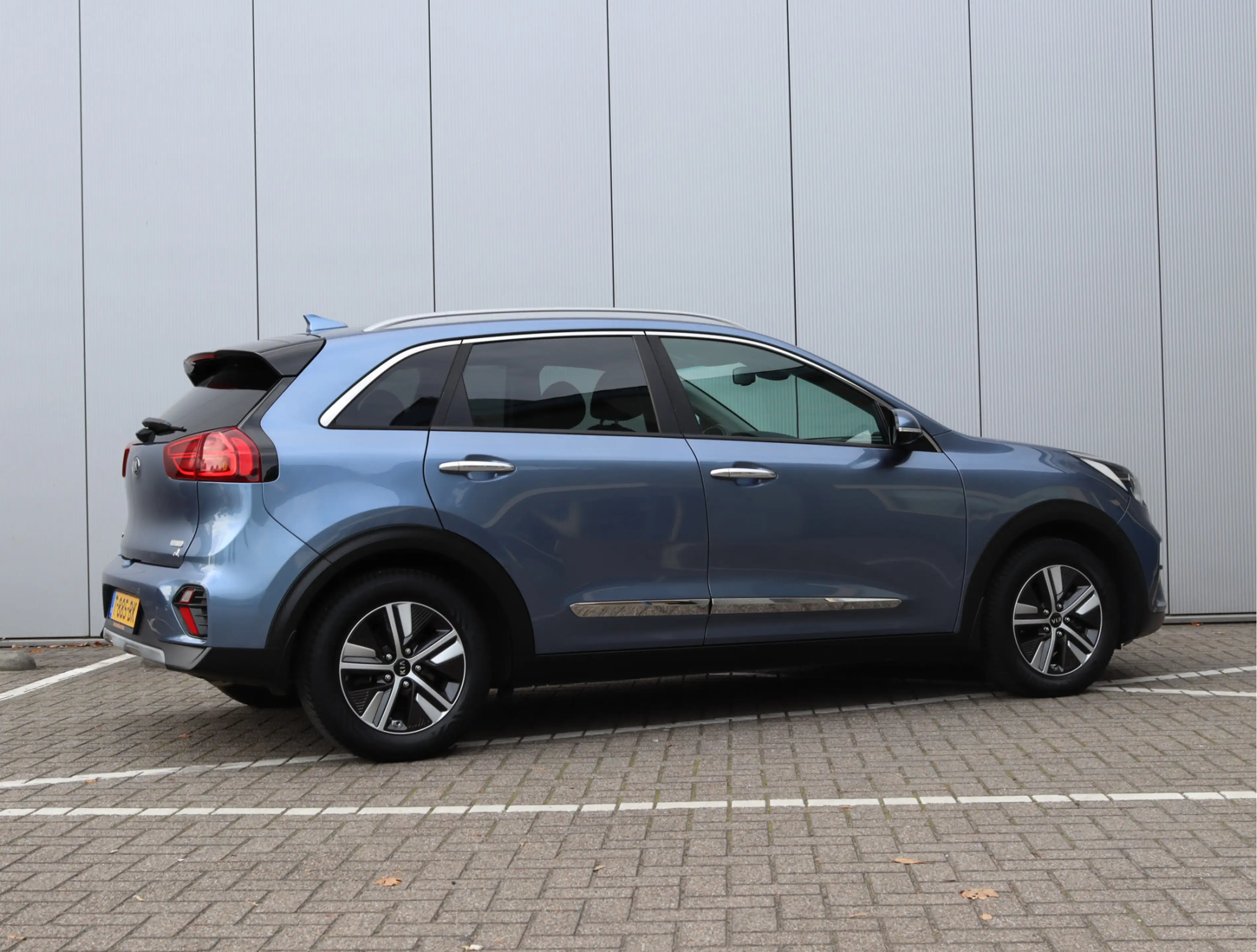 Kia Niro 1.6 GDi PHEV | SOH 85,5% | Plug-in Hybrid | Camera — photo 6