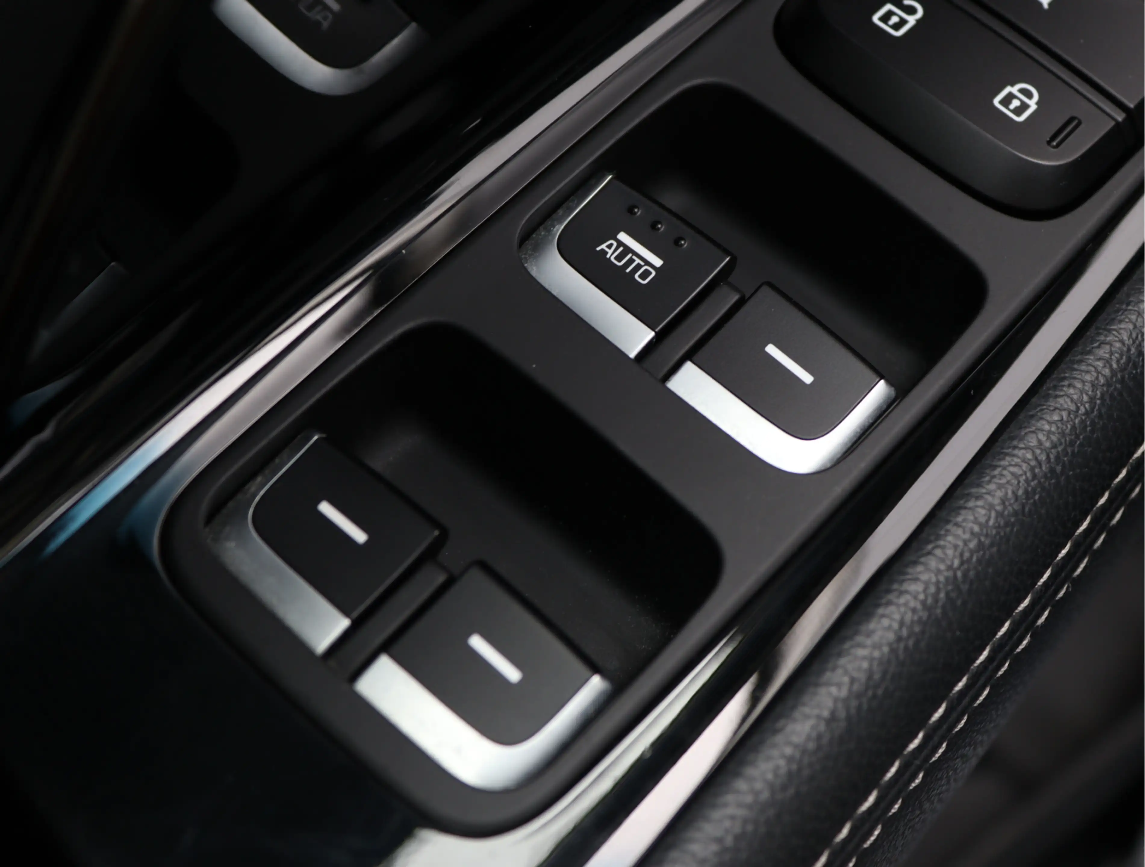 Kia Niro 1.6 GDi PHEV | SOH 85,5% | Plug-in Hybrid | Camera — photo 28