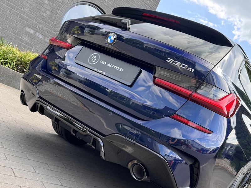 BMW 330 3-serie Touring 330e High Executive M Sport Pano H — photo 49