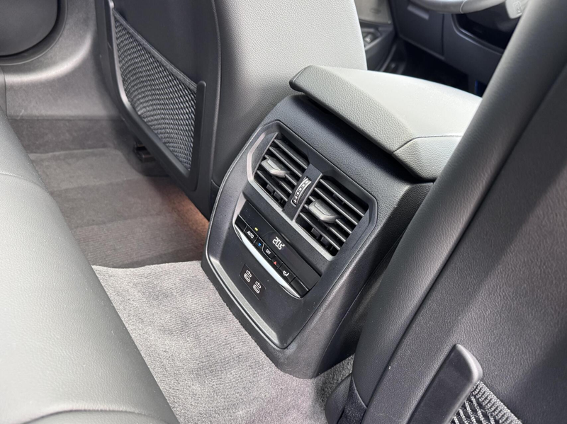 BMW 330 3-serie Touring 330e High Executive M Sport Pano H — photo 43