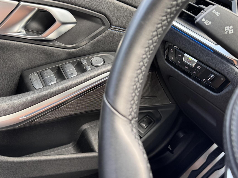 BMW 330 3-serie Touring 330e High Executive M Sport Pano H — photo 30