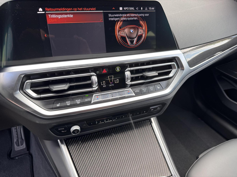 BMW 330 3-serie Touring 330e High Executive M Sport Pano H — photo 38