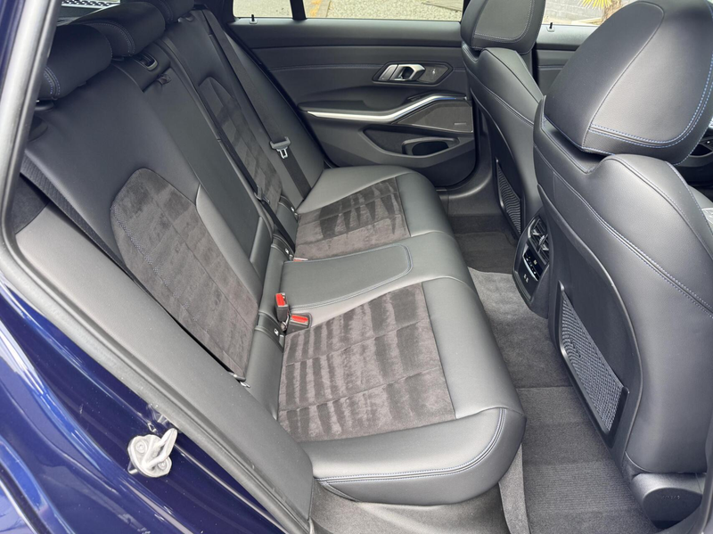 BMW 330 3-serie Touring 330e High Executive M Sport Pano H — photo 26