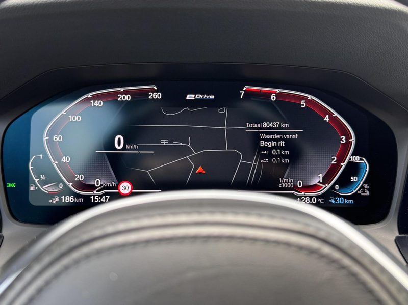 BMW 330 3-serie Touring 330e High Executive M Sport Pano H — photo 28