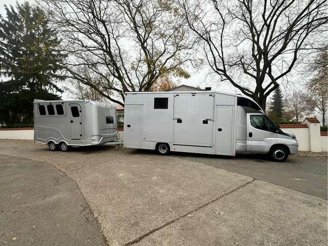 Iveco Daily mit Steinsberger 5 Pferde, 2 Wohnungen