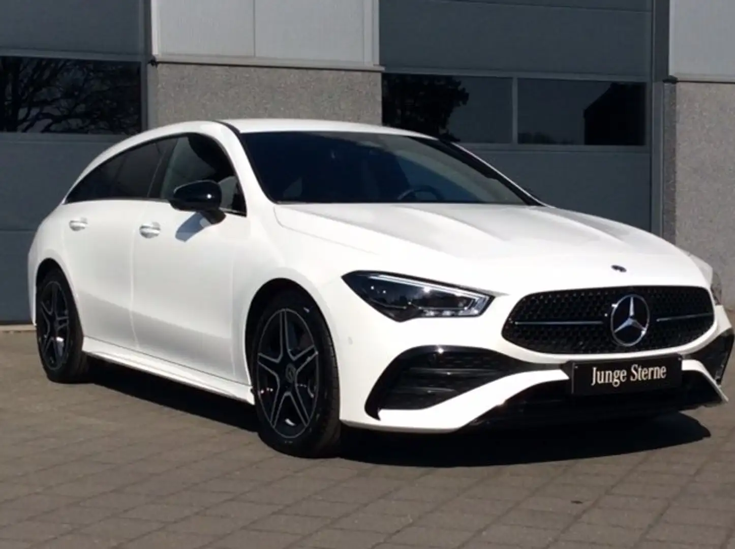 Mercedes-Benz CLA 180 SB AMG*Night*Distronic*Trekh*360°camera*Multib Blanco - 1