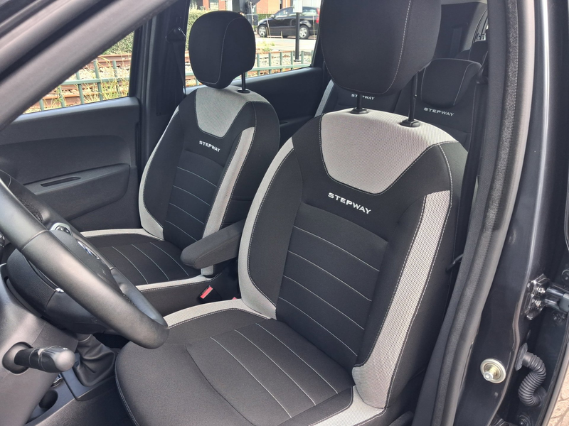 Dacia Lodgy 1.2 TCe Série Limitée Stepway 7pers. 56000km!! ALL — photo 24