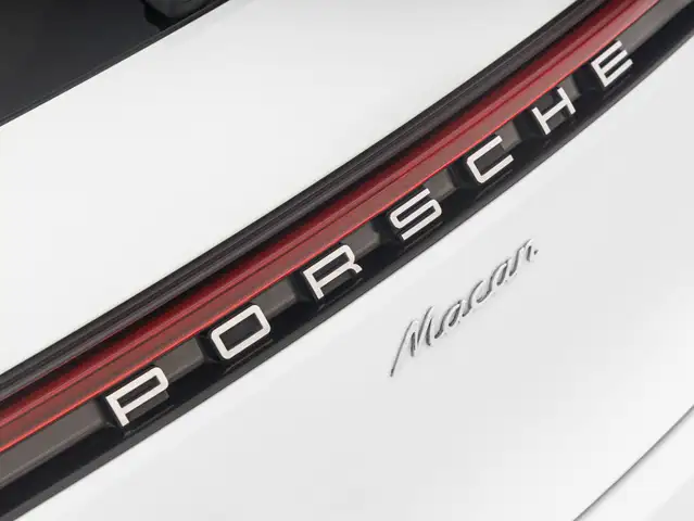 Porsche Macan view 5
