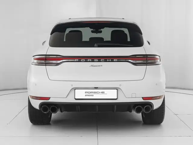 Porsche Macan view 7