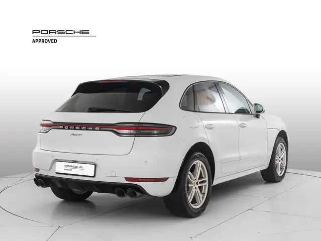 Porsche Macan view 6