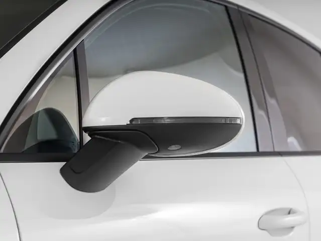 Porsche Macan view 10