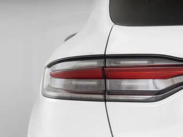Porsche Macan view 13
