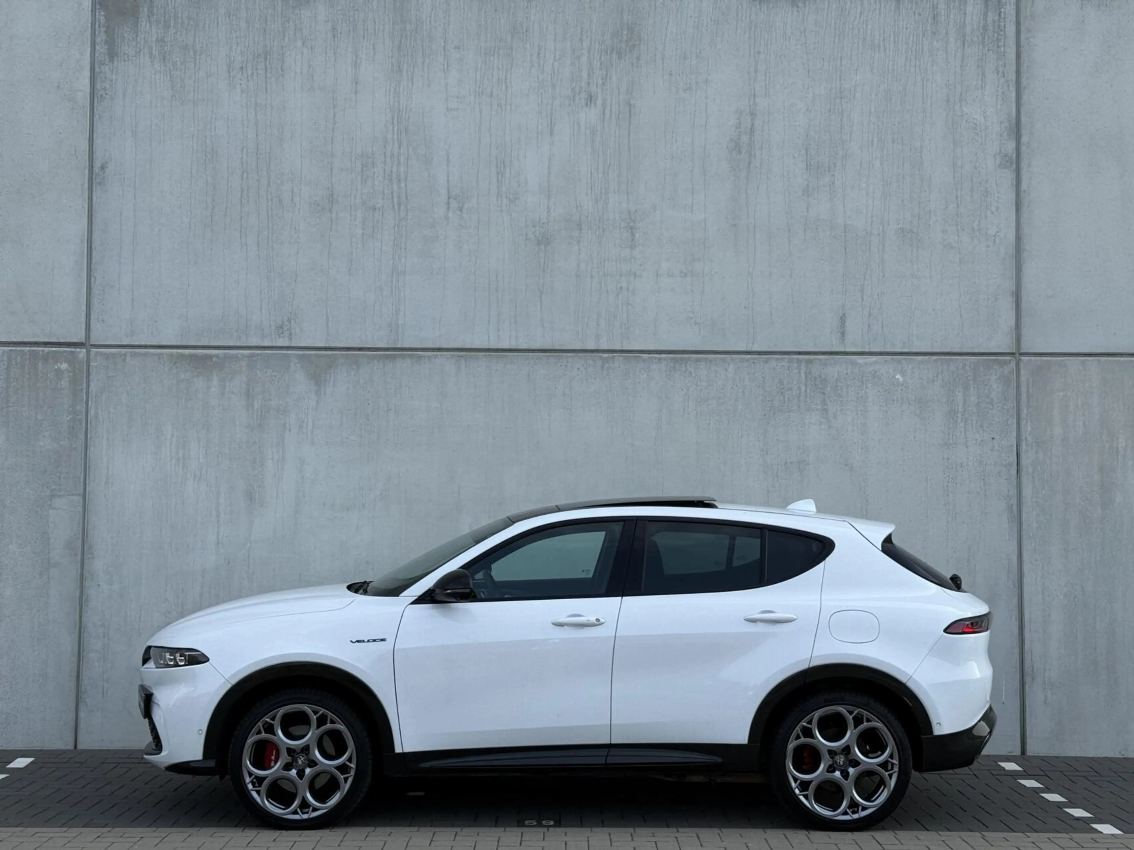 Alfa Romeo Tonale 1.3T PHEV Veloce | Pano | 360° Cam | ACC — photo 4
