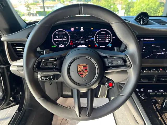Porsche 911 view 15