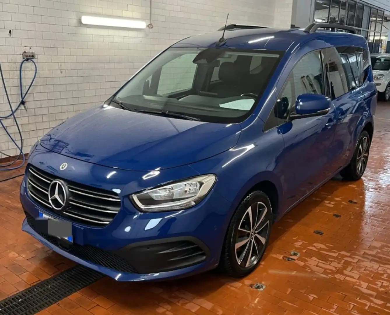Mercedes-Benz T 180 1.5 Long sport Modrá - 1