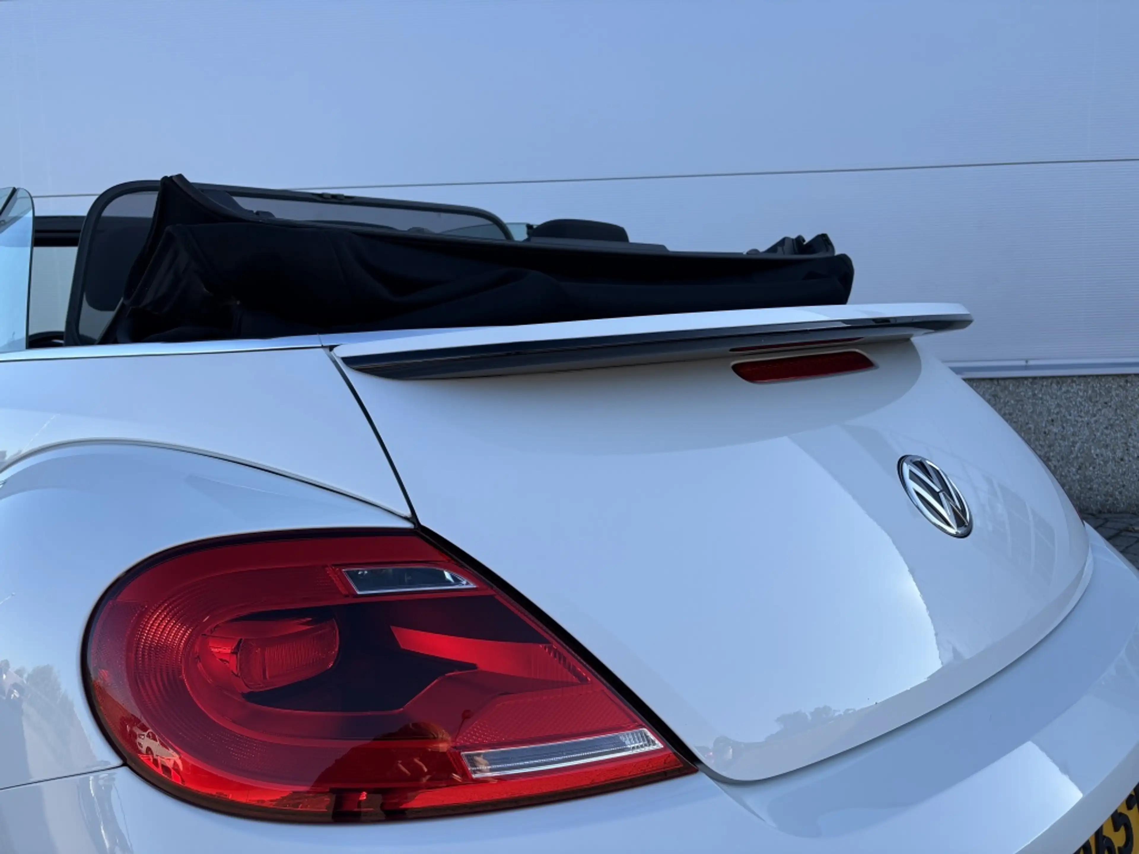 Volkswagen Beetle Cabriolet 1.2 TSI Exclusive S. ALLSTAR! NAVI! CLIM — photo 12