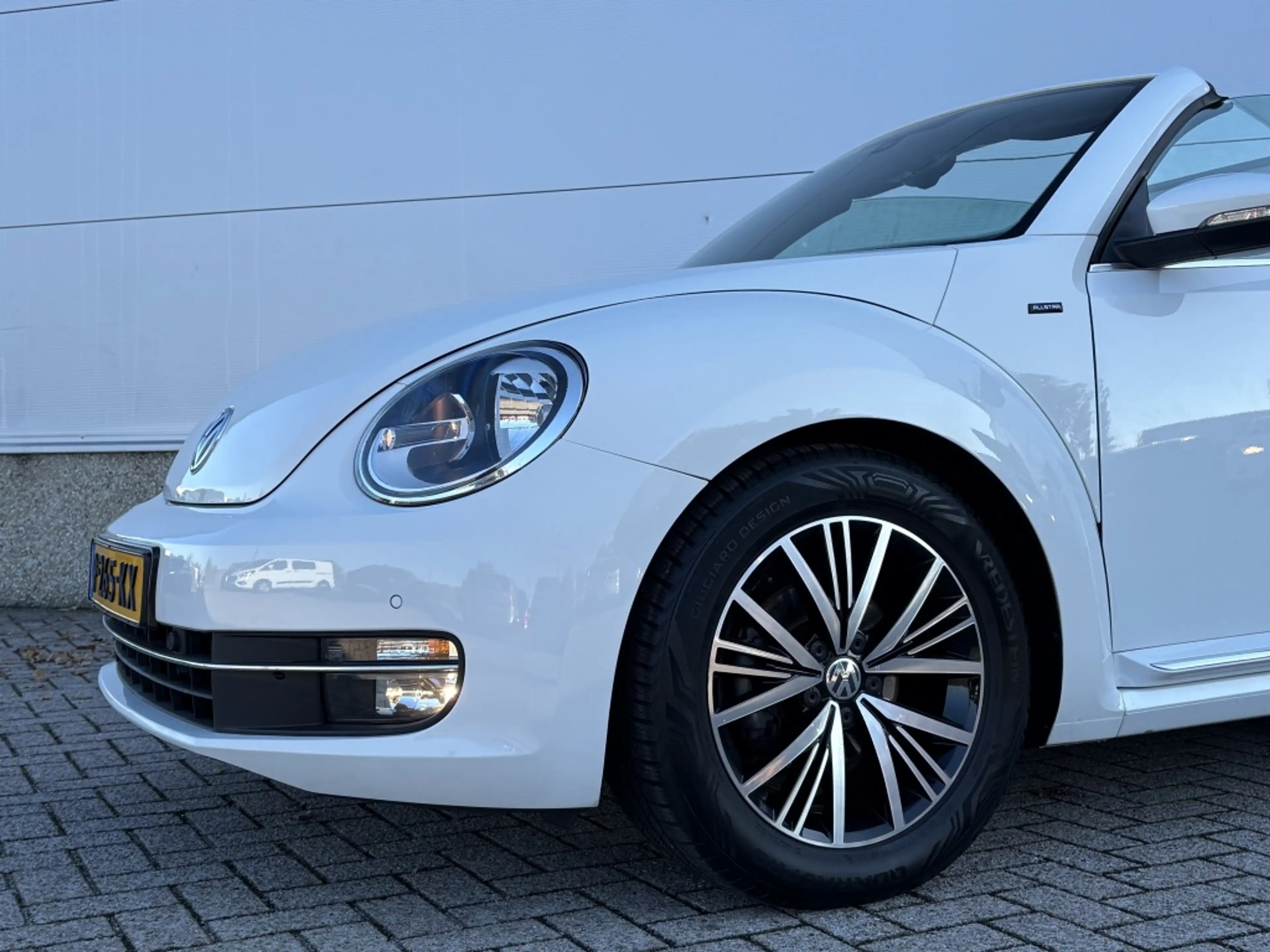 Volkswagen Beetle Cabriolet 1.2 TSI Exclusive S. ALLSTAR! NAVI! CLIM — photo 9