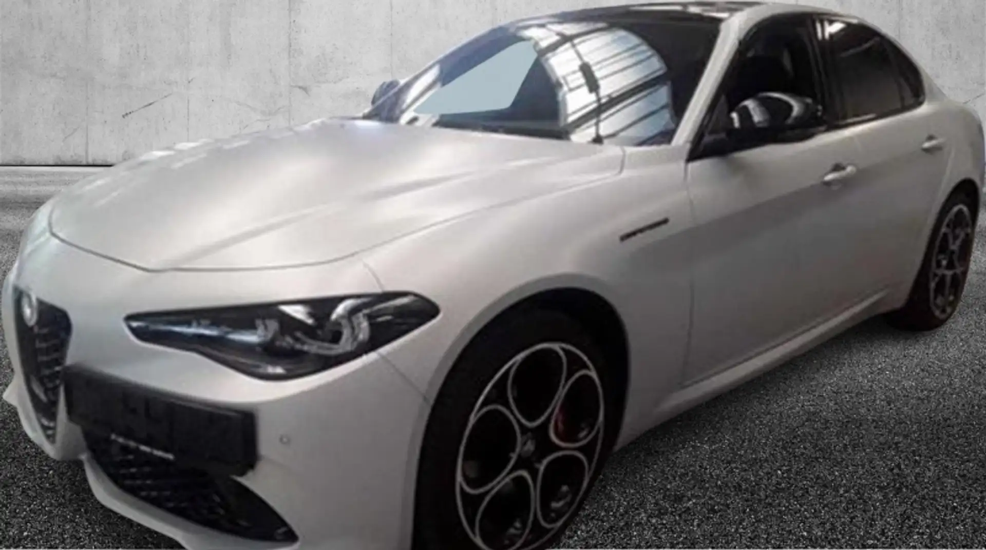 Alfa Romeo Giulia 2.0 Turbo 280 CV AT8 AWD Q4 Competizione Grigio - 1