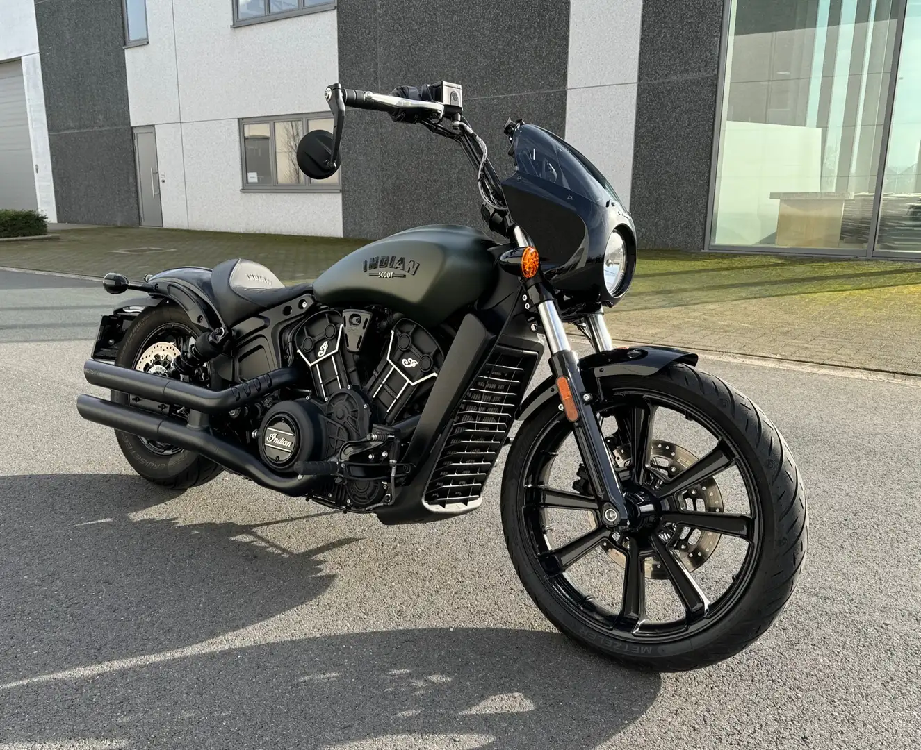 Indian Scout Rogue Verde - 1