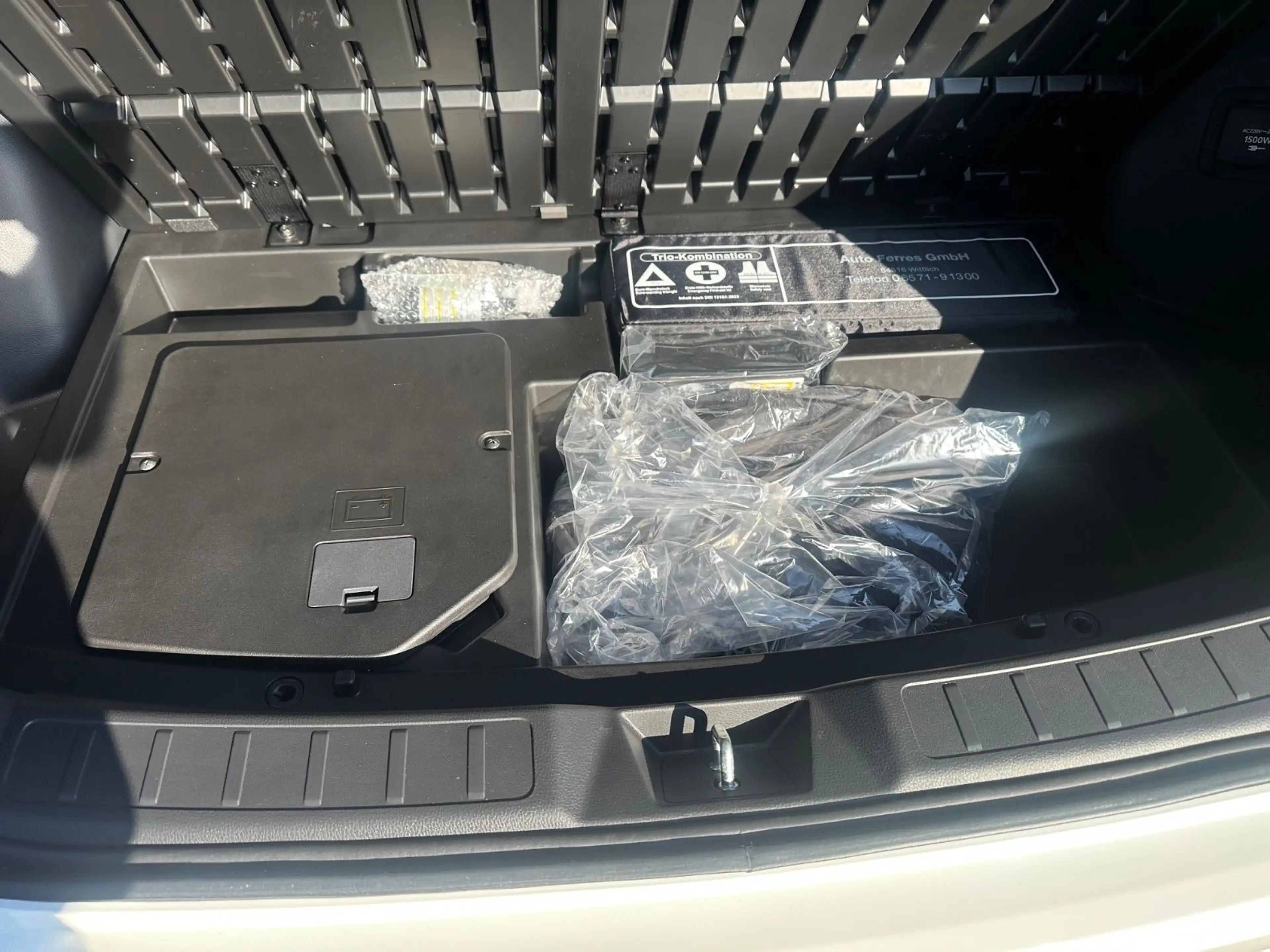 Mitsubishi Eclipse Cross Plus Select Hybrid 4WD — photo 10