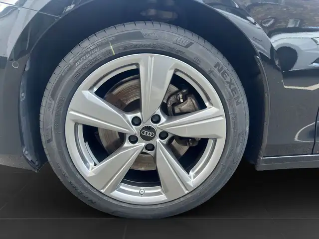 Audi A6 view 7