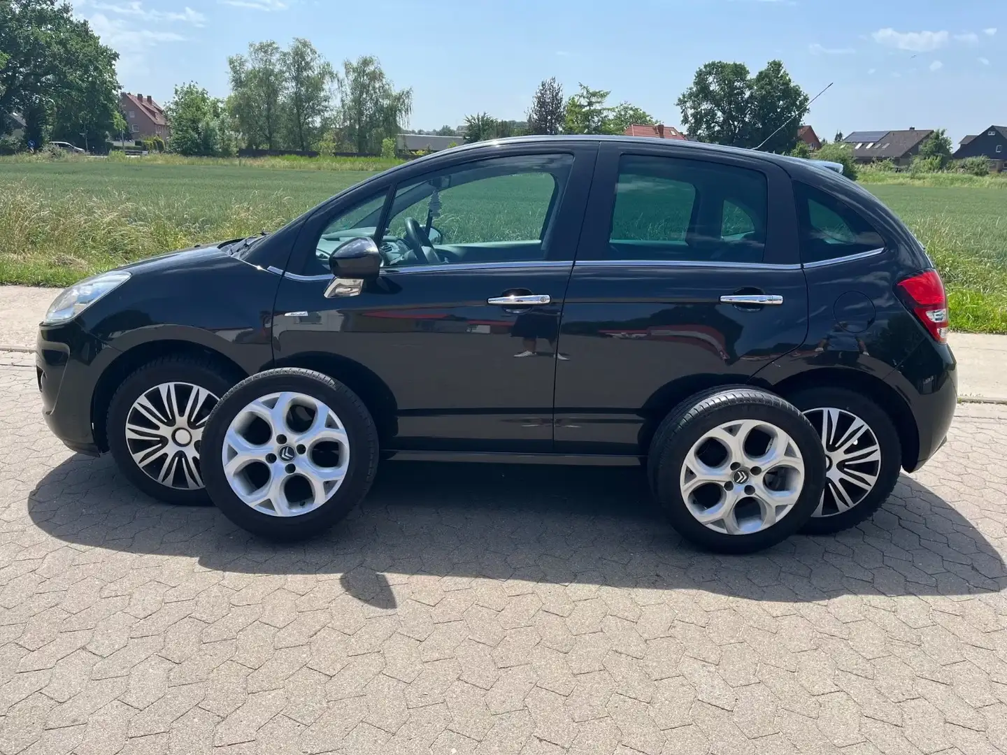 Citroen C3 C3 VTi 95 Exclusive Schwarz - 2
