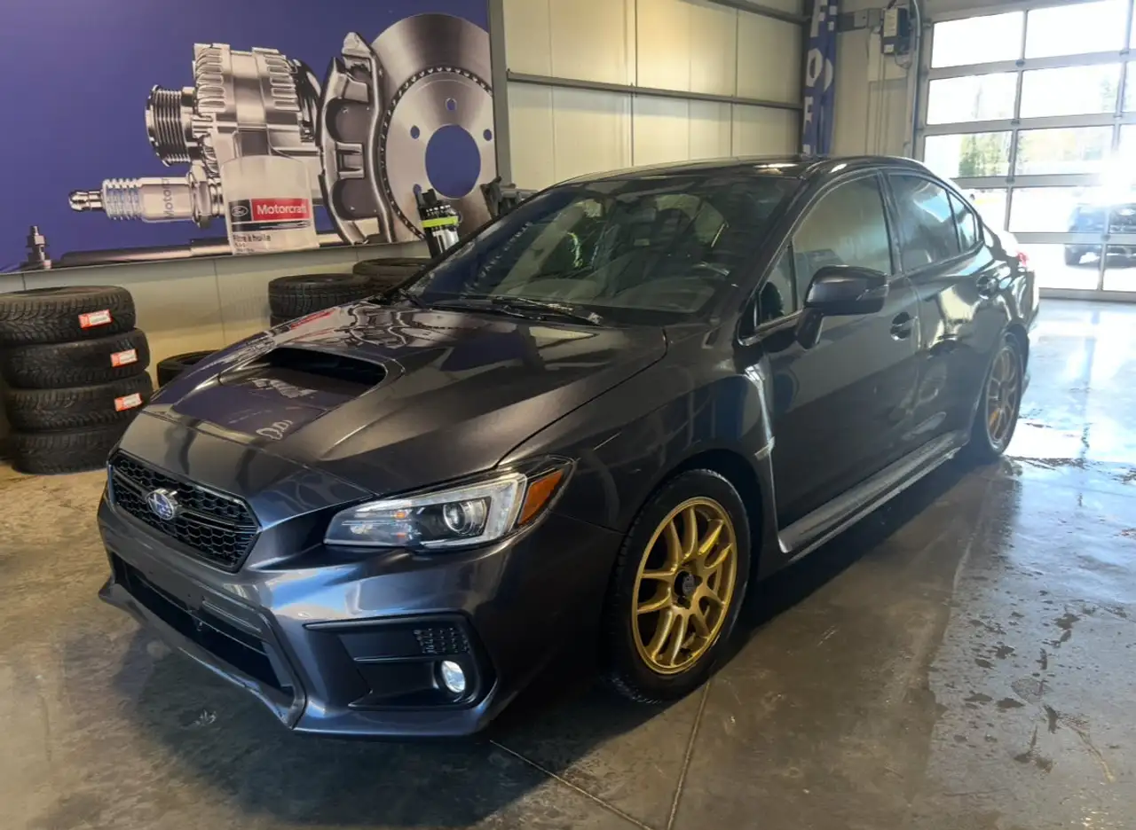 Subaru WRX снимка Subaru WRX