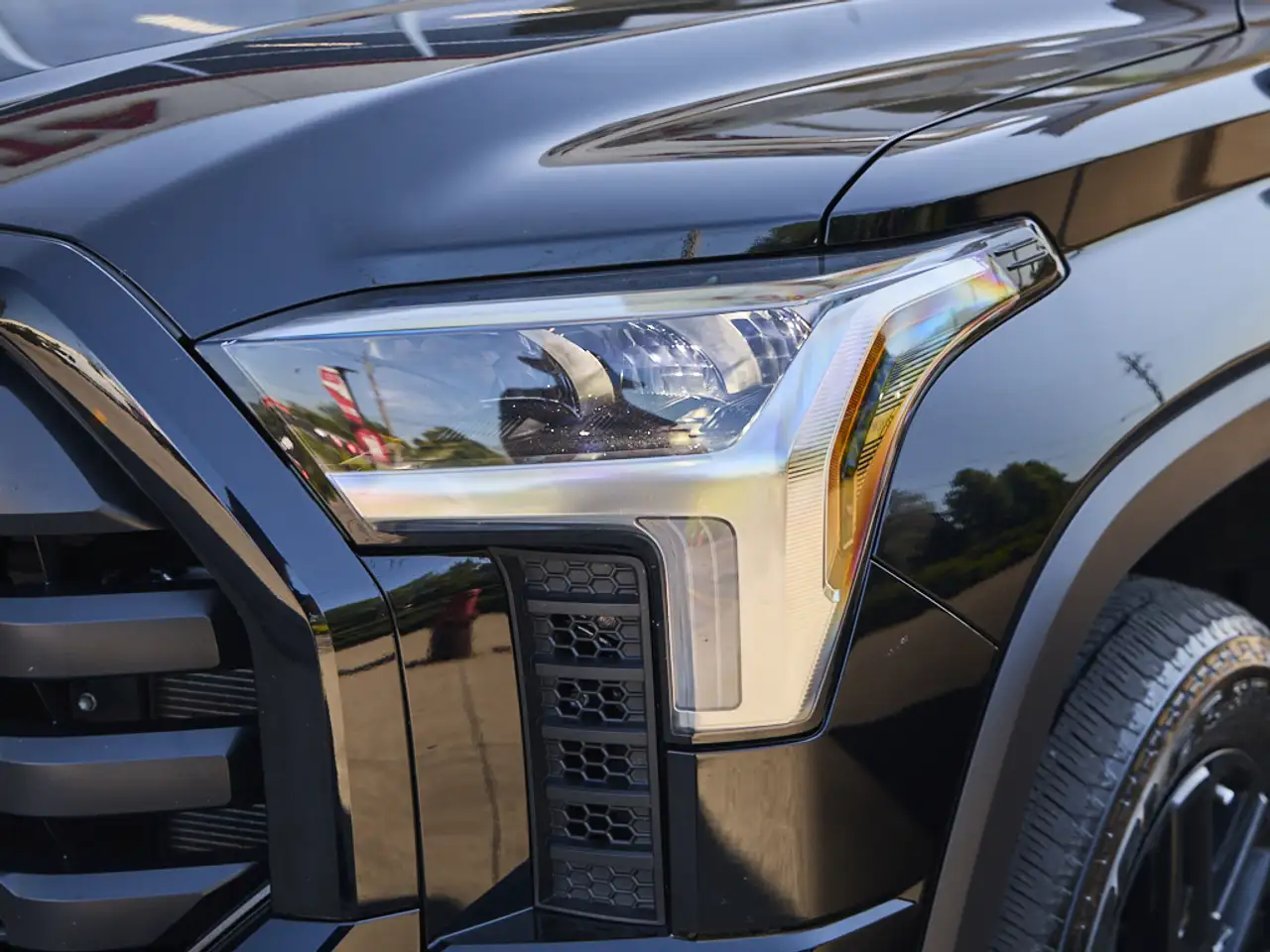 Toyota Tundra снимка Toyota Tundra