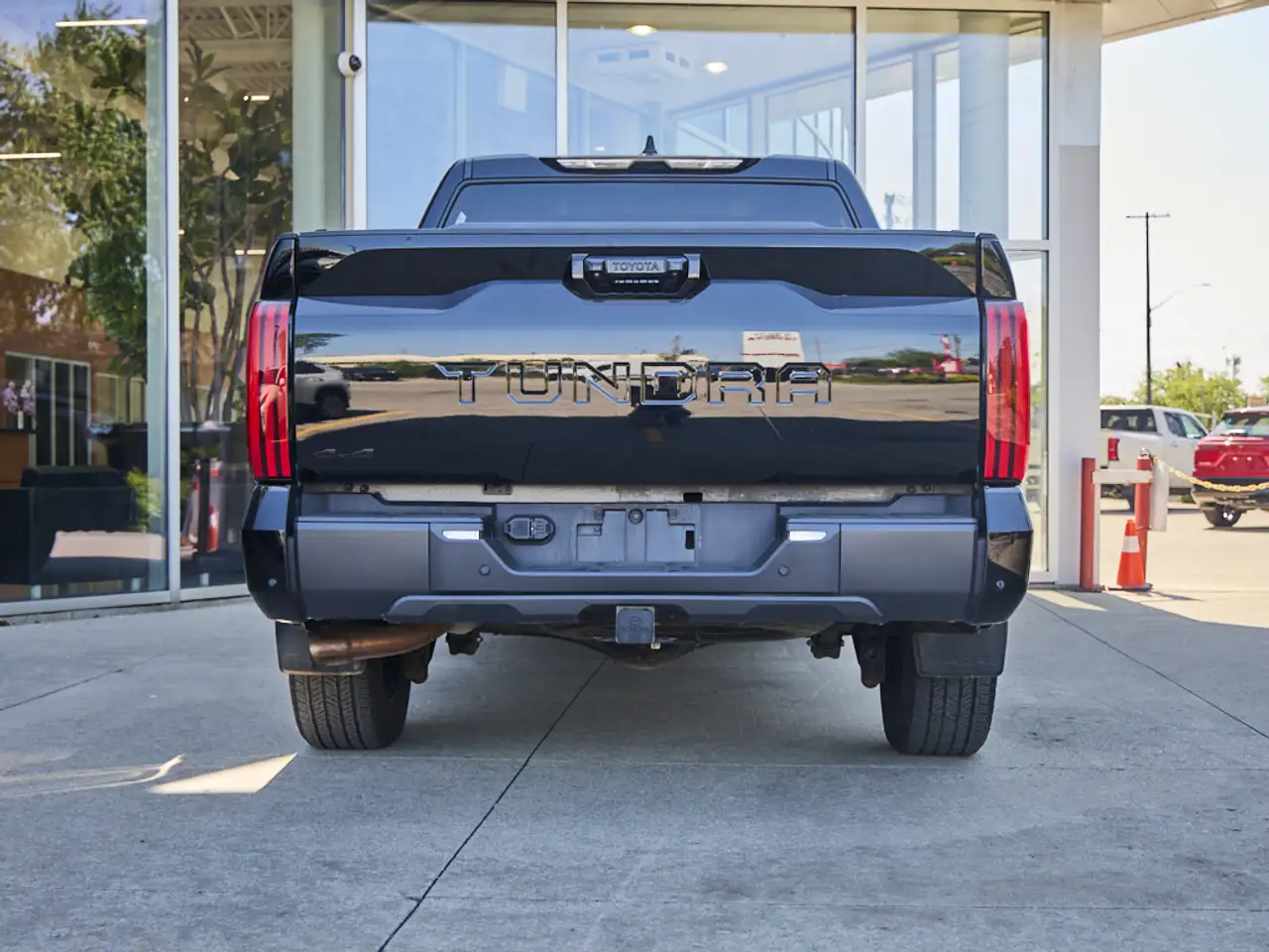 Toyota Tundra снимка Toyota Tundra