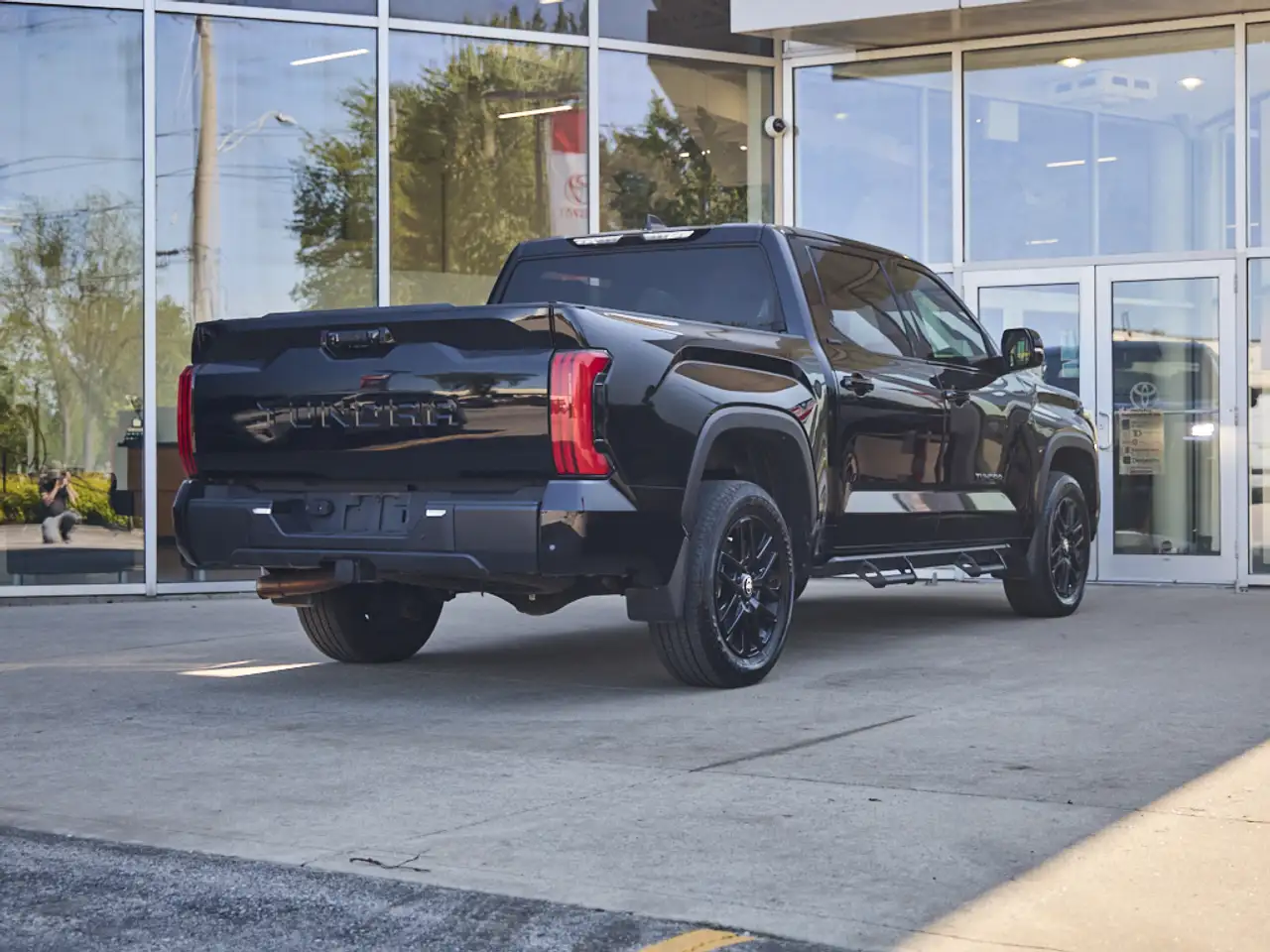 Toyota Tundra снимка Toyota Tundra