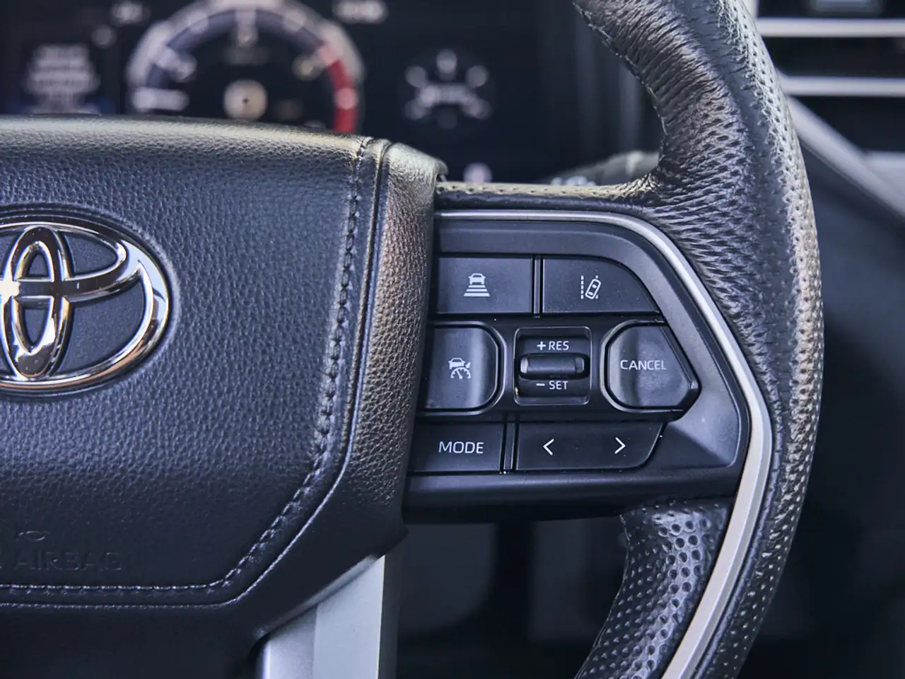 Toyota Tundra снимка Toyota Tundra