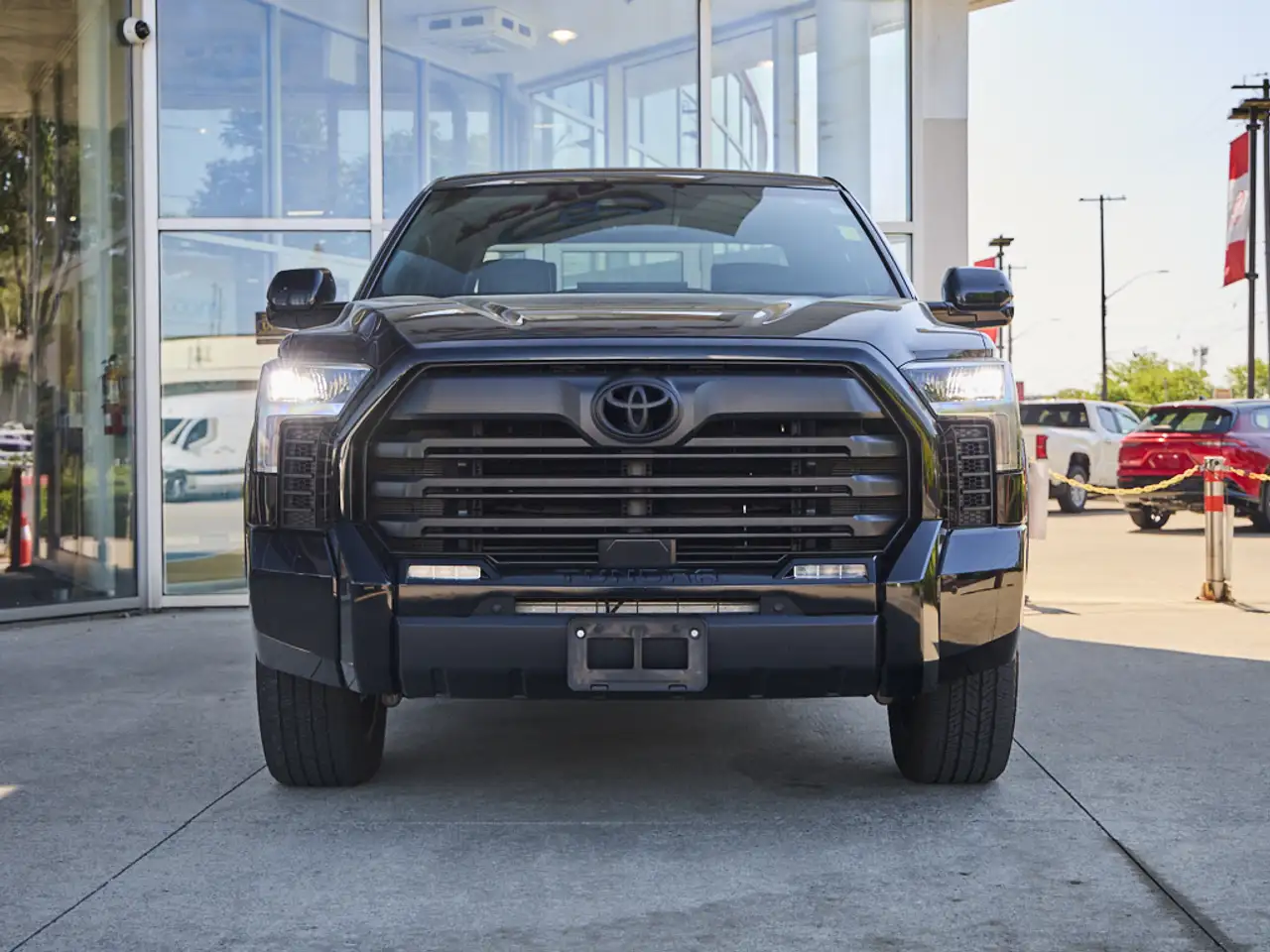 Toyota Tundra снимка Toyota Tundra