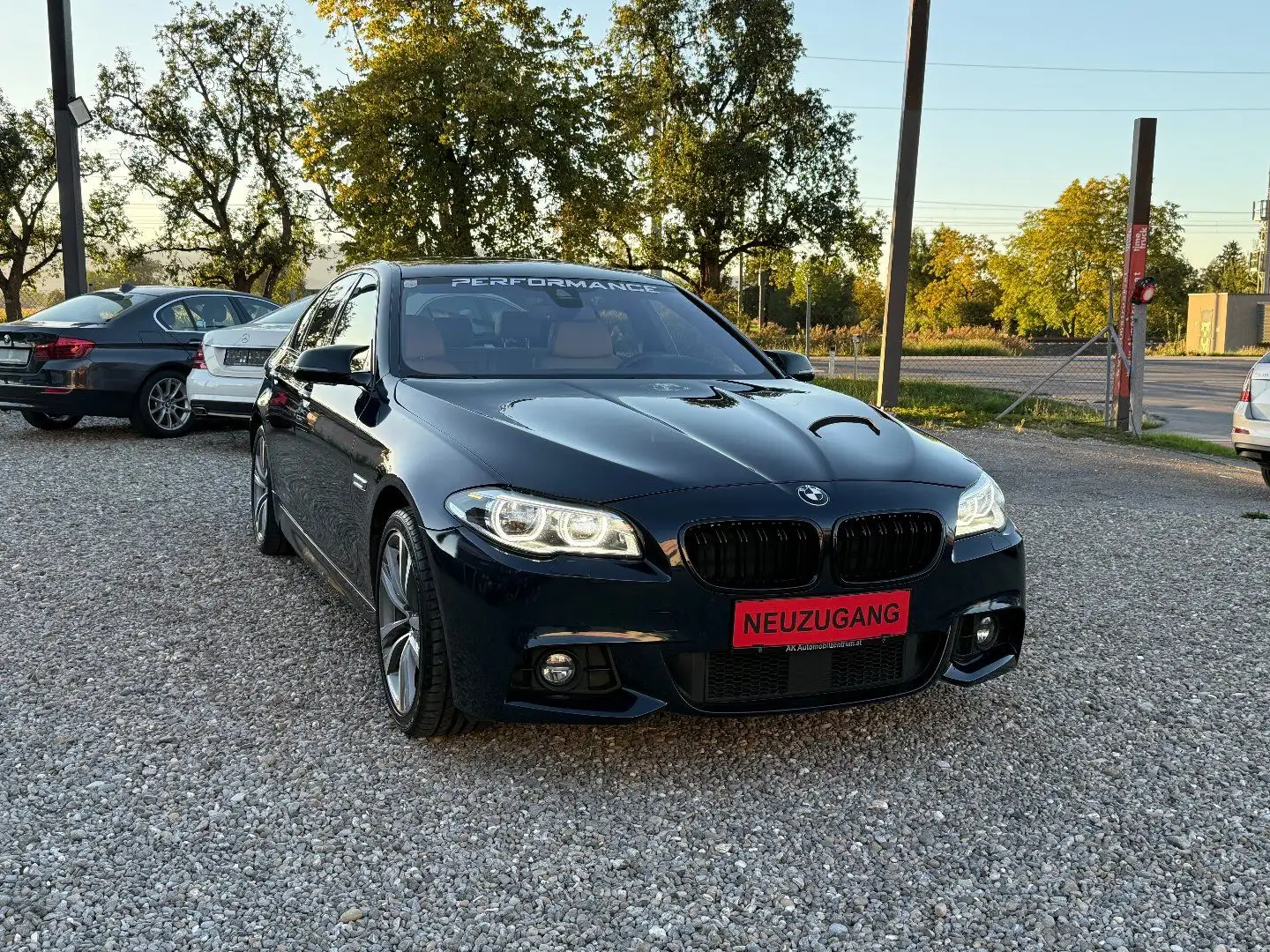 BMW 530 - 530d x Drive DPF Blau - 1