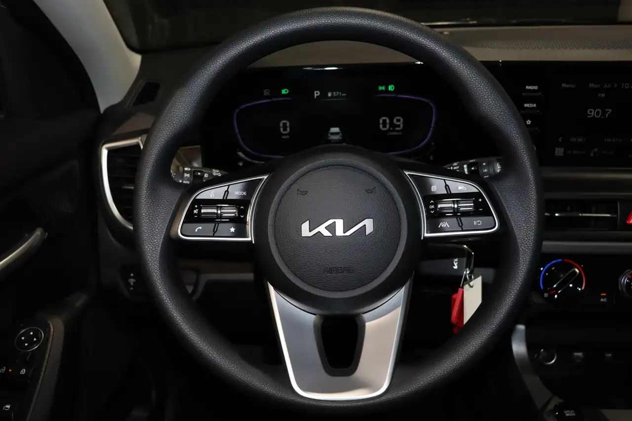 Kia Seltos снимка Kia Seltos