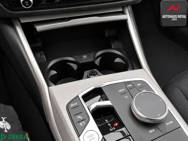 BMW 3 Series view 6