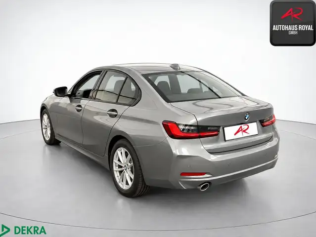 BMW 3 Series view 2