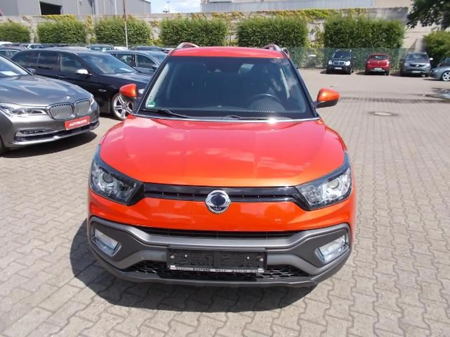 SsangYong XLV 2WD, Navi SHZ Allwetter Parksensoren Orange - 2