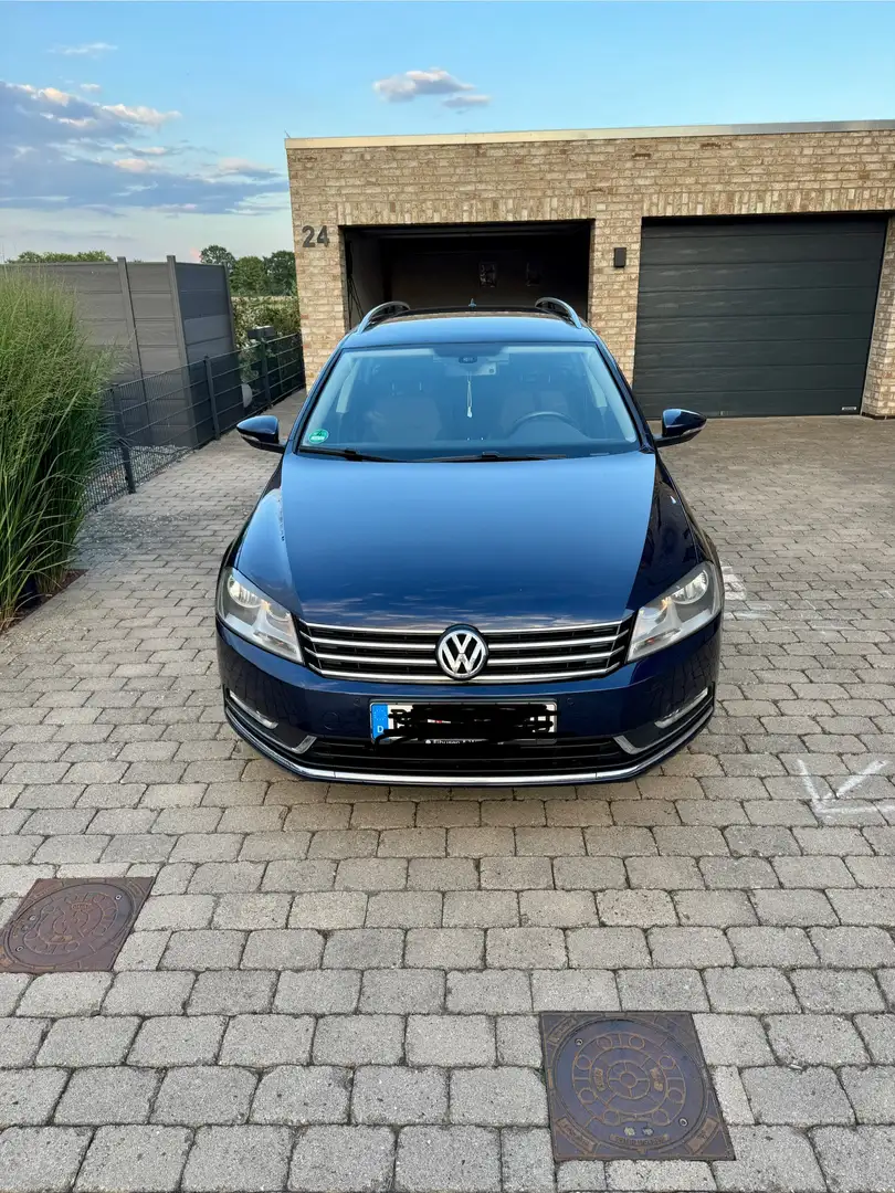 Volkswagen Passat Variant Comfortline EcoFuel Blau - 1