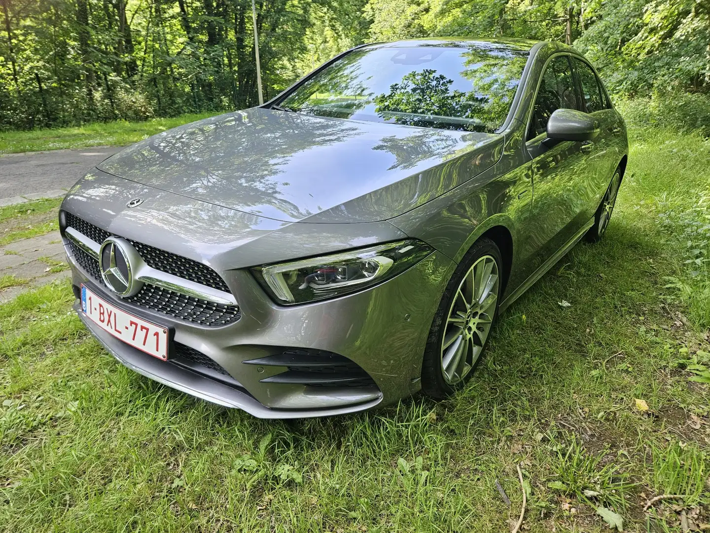 Mercedes-Benz A 250 ePHEV/ AMG LINE/ PREMIUM PACK/ BURMESTER - 2