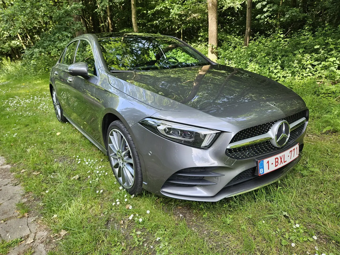 Mercedes-Benz A 250 ePHEV/ AMG LINE/ PREMIUM PACK/ BURMESTER - 1