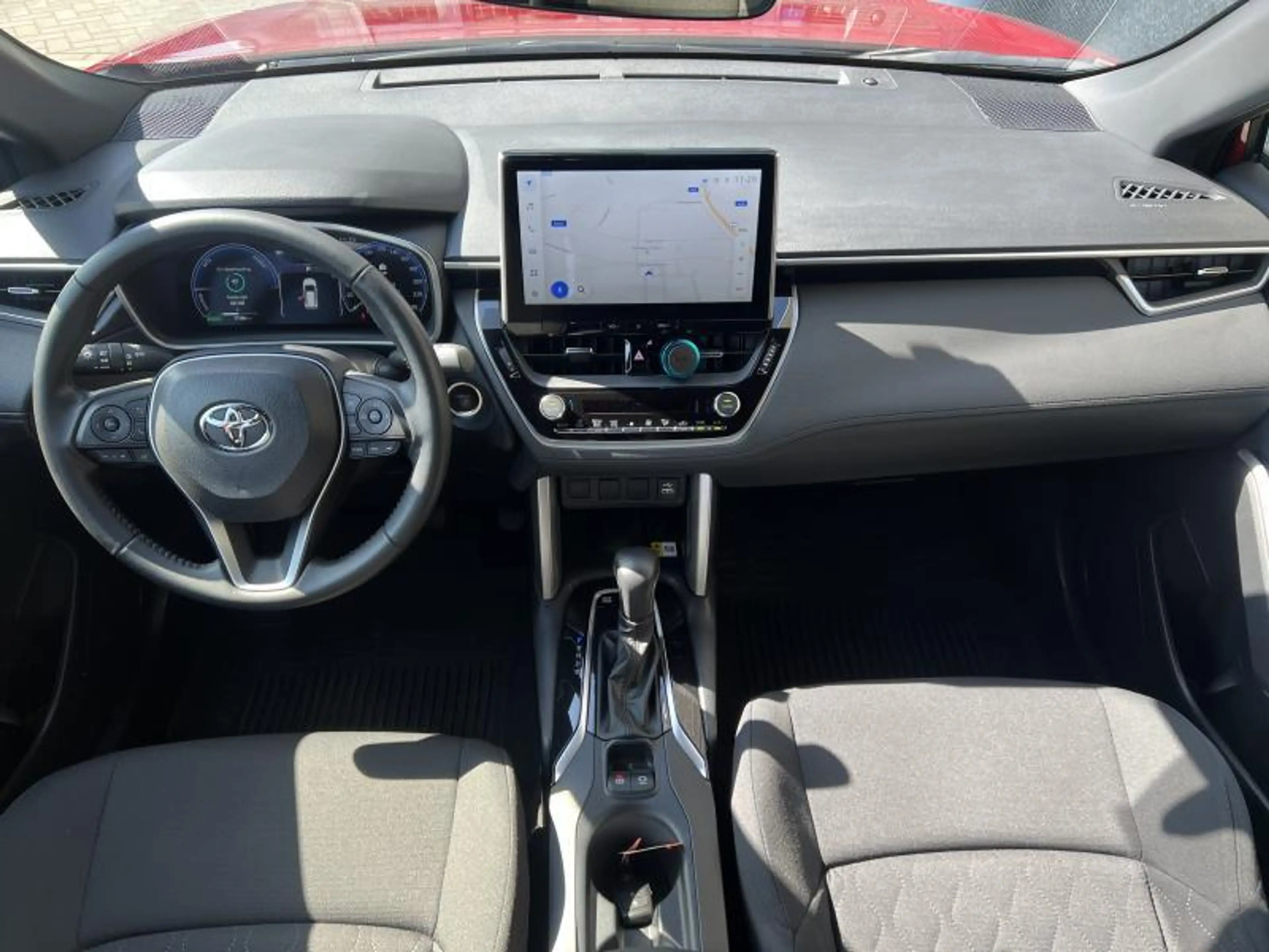 Toyota Corolla Cross 2.0 Hybrid 2WD Style + Trekhaak — photo 13