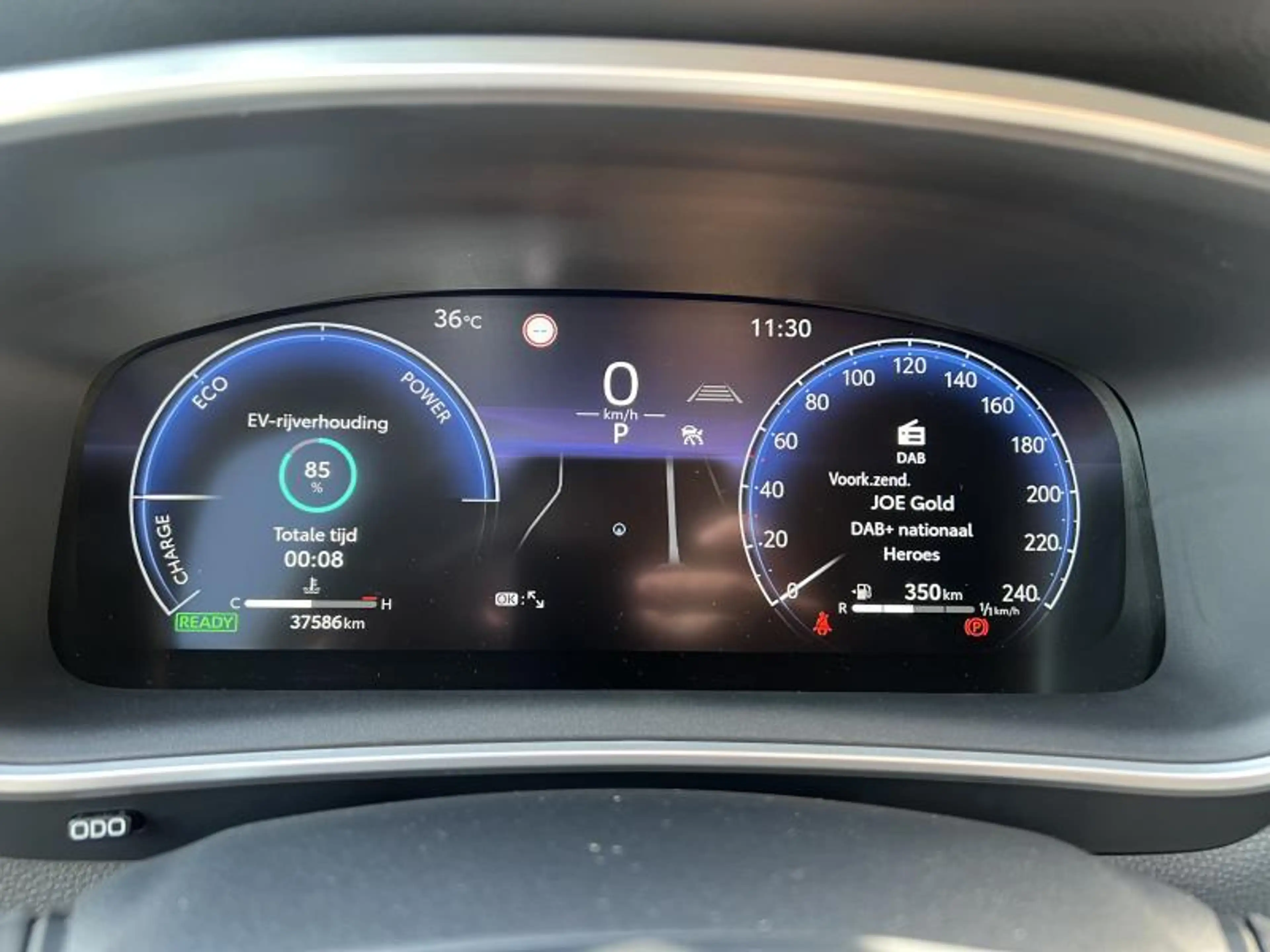 Toyota Corolla Cross 2.0 Hybrid 2WD Style + Trekhaak — photo 15