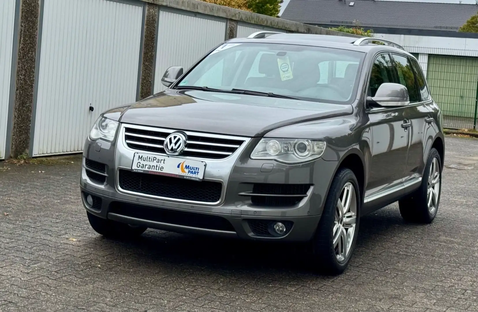 Volkswagen Touareg V6 TDI.Xenon.Navi.AHK.Chrom-Paket Gris - 2