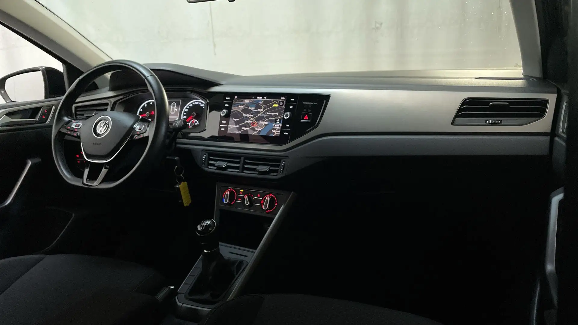 Volkswagen Polo 1.0 TSI Comfortline Navigatie App-Connect DAB+ Air Negro - 2