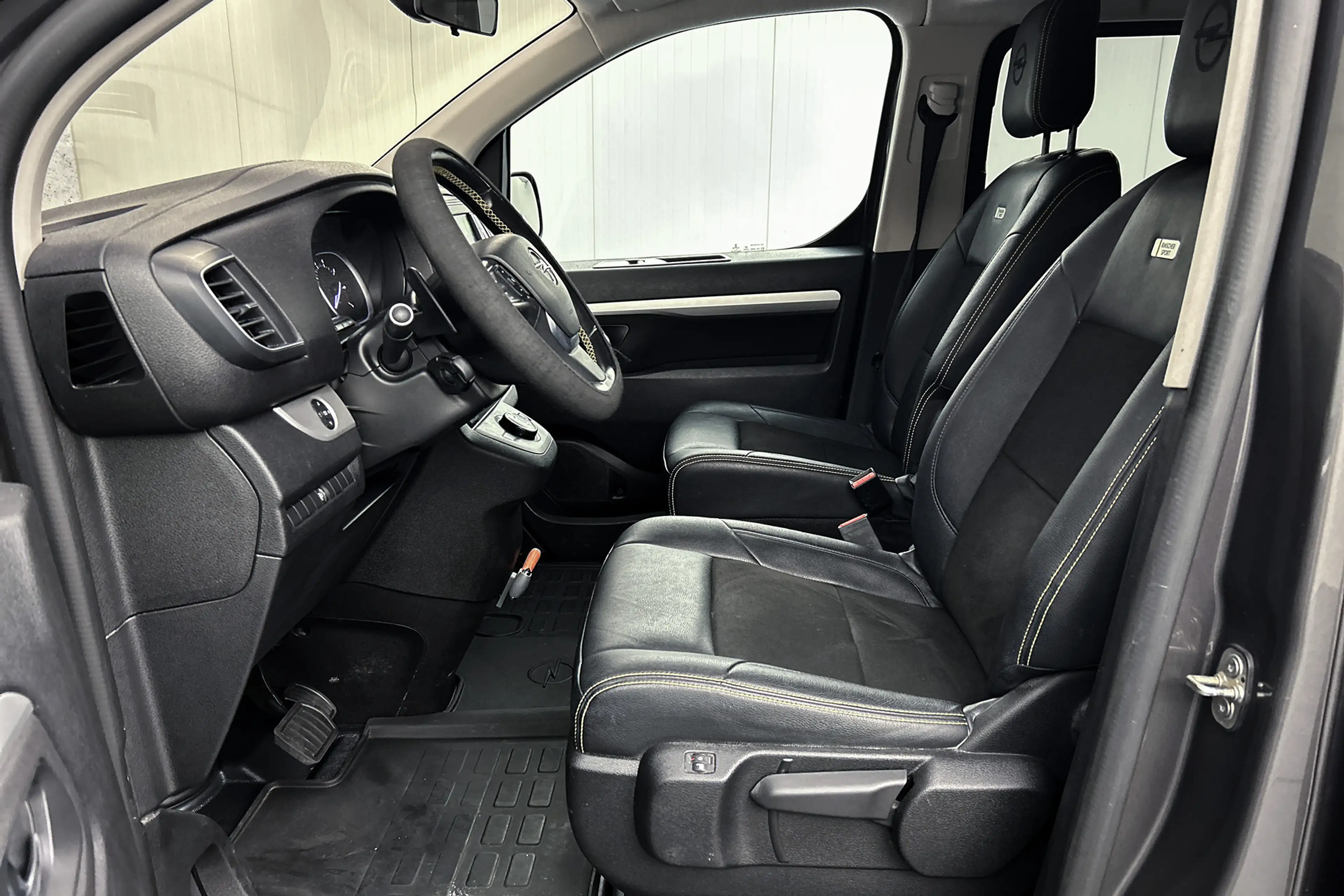 Opel Vivaro 2.0 CDTI 177PK L3 Dubbel cabine | Innovation | Irm — photo 24